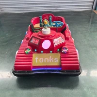 Cotxe de para-xocs elèctric amb disseny d'estil de tanc- i pistola de joguina